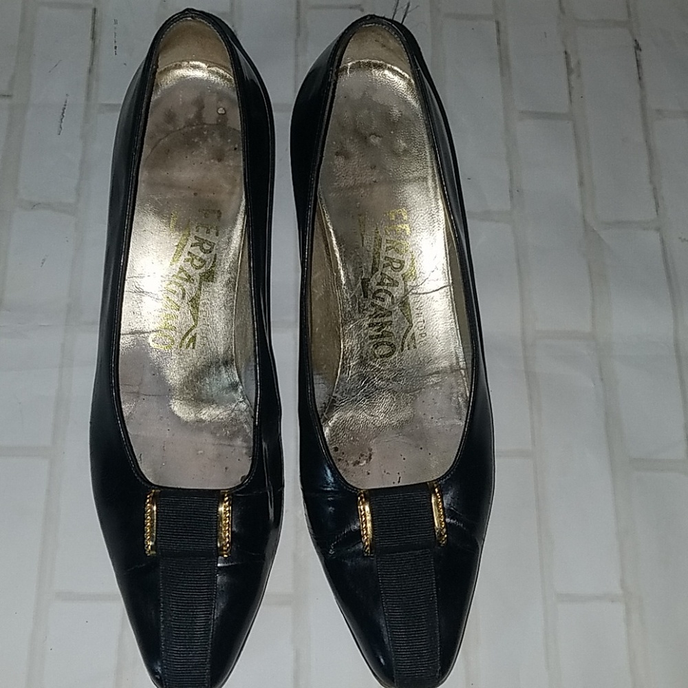 Savatore ferragamo  shoes SZ 7 AA